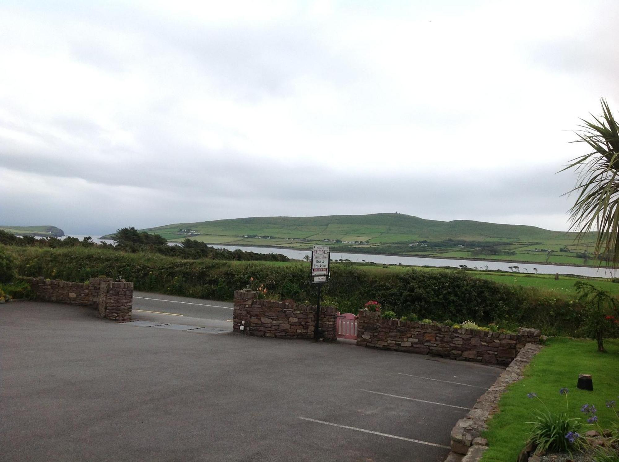 Emlagh East Brownes B&B 외부 사진