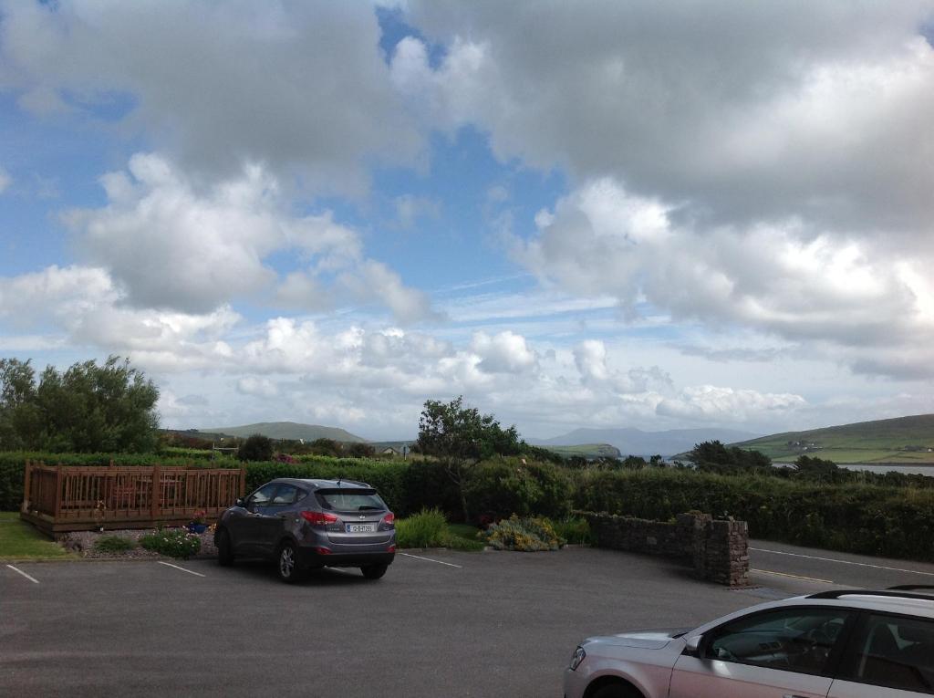 Emlagh East Brownes B&B 외부 사진