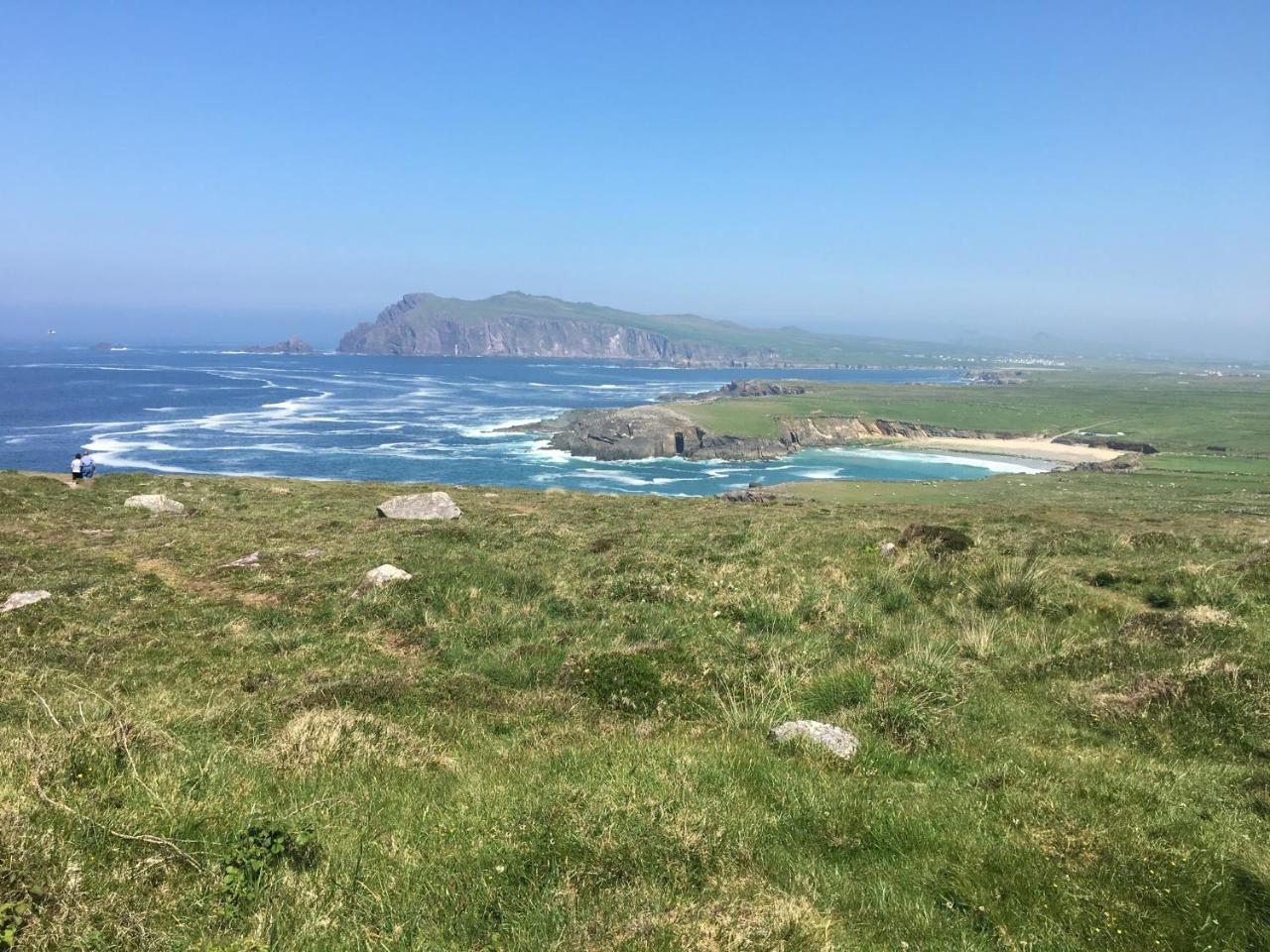 Emlagh East Brownes B&B 외부 사진