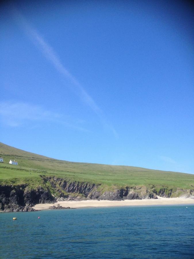 Emlagh East Brownes B&B 외부 사진